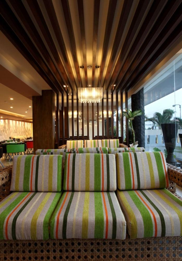Sun Royal Hotel 꾸따 외부 사진